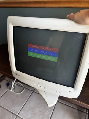 Gateway EV700C 17" CRT Retro Gaming Monitor 2002 Vintage - Image 1 of 4