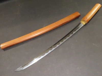 WAKIZASHI (espada) con funda blanca: EDO: 26,8 × 18 " 730 g Foto 1 de 4