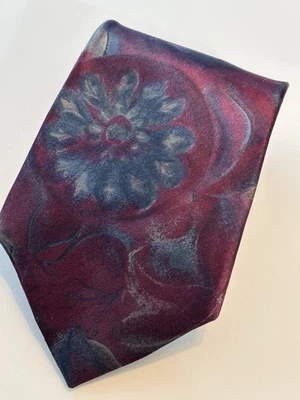 Vintage Karl Lagerfeld 100% Silk Neck Tie 56"x4” Free Shipping - Image 1 of 4