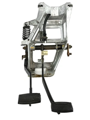 1980-1986 FORD F150 F250 F350 HYDRAULIC CLUTCH PEDAL ASSEMBLY E4TA-2L252-CB - Image 1 of 4