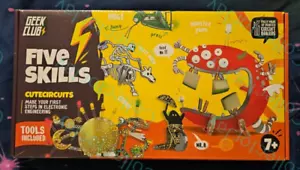 Geek Club FIVE SKILLS CUTECIRCUITS Electronic 7+ STEM DIY Kit *New Sealed* - Picture 1 of 2