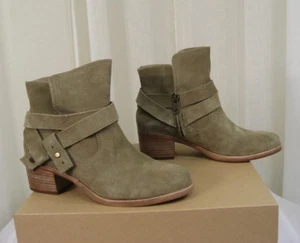 NIB UGG Womens Elora Crisscross straps Suede Ankle Bootie Boot/Side Zip Size 7.5 - Picture 1 of 12