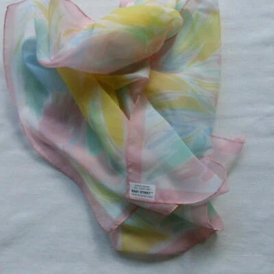 Bufanda cuadrada vintage de gasa diseño modernista rosa azul amarillo calle fácil 30"  Foto 1 de 4