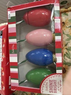 Tazas navideñas de 12 onzas nuevas en caja abiertas 4 tazas con pajitas  Foto 1 de 4