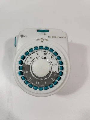 Ingraham Temporizador Día/Noche Ajuste Único 1875 Vatios, 15 Amperios, 120 Voltios M-12-821 Foto 1 de 3