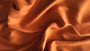 Tan Colour Satin Back Faux Suede/Suedette Medium Weight Dressmaking Fabric - Imagen 1 de 1