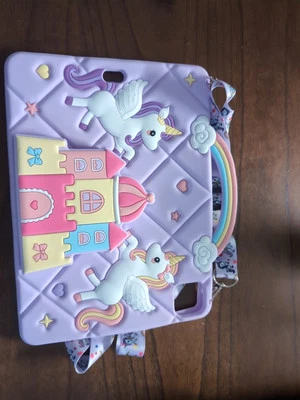 Estuche de mango suave Unicorn Castle para Pro11 Air  Foto 1 de 4