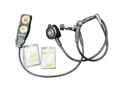 ScubaPro Regulator, Mouth Piece (G250) & Gauge Set w/ 2 Mouth Pieces - Image 1 of 4