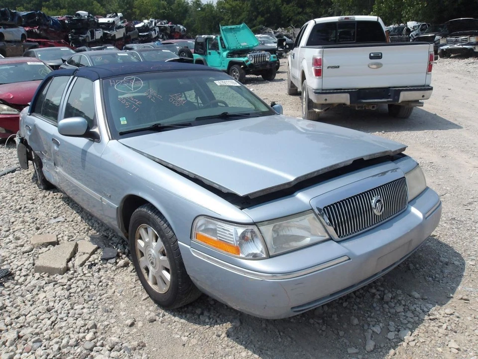 Roof 114.7" Wb Without Sunroof Fits 98-11 CROWN VICTORIA 2143849 Foto 1 de 4