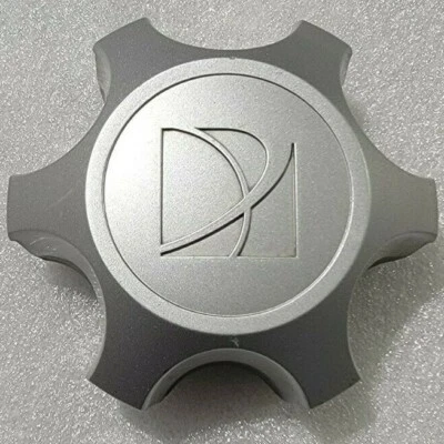 2007-2010 Saturn Silver Center Caps Hubcaps Outlook 18" Wheel OEM 7052 9596876.  - Image 1 of 4