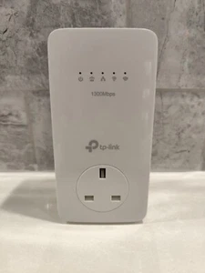 TP LINK AV1300 WPA8630P Gigabit Passthrough Powerline AC WiFi Extender - Bild 1 von 6