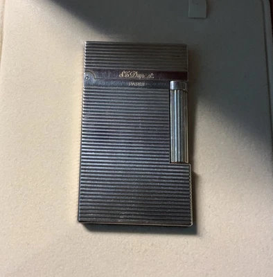 S. T. Dupont Feuerzeug Linie 2 silberfarben - in OVP - Bild 1 von 4