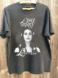 Lana Del Rey Graphic Retro Style Charcoal Unisex Tshirt Unisex Men Women - Picture 1 of 3