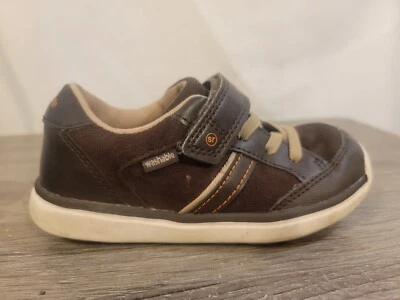 Stride Rite-Toddler Brown Made-to-Play sneakers size 10m - Imagem 1 de 4