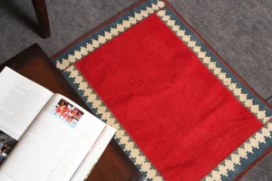 Alfombra felpudo 2x3, alfombra de dormitorio turca vintage de lana roja anudada a mano, 2' x 2'9" - Imagen 1 de 12