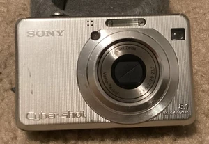 Sony Cyber-Shot DSC-W100 8.1MP Digital Camera And Battery - Picture 1 of 7