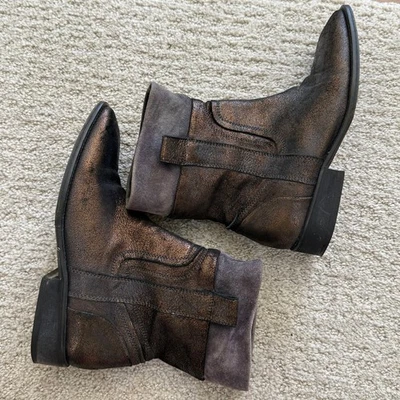 Donald J. Pliner 女式 6.5 金属青铜皮革麂皮绒 MOTO 靴子方头 — 第 1/4 张图片