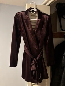 Express Women's Plum Velvet Long Sleeve Open Back Tie Waist Blazer Romper-Size 6 - Picture 1 of 3