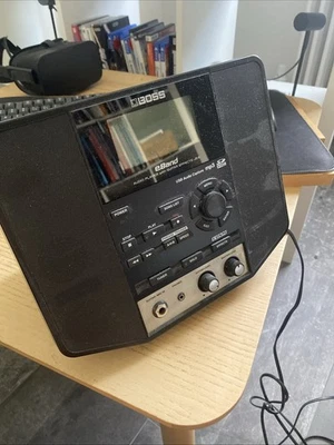 Roland Boss eBand JS-8 / Guitar Multi-Effects and with USB/Mp3 SDHC Audio Player - Image 1 of 2