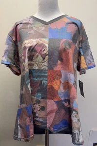 Disney Store Women’s TShirt Size Small Kissing Scenes Romantic V-Neck Gray - Picture 1 of 10