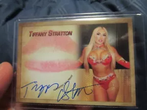 WWE COLLECTORS EXPO TIFFANY STRATTON AUTO KISS CARD - READ - Picture 1 of 3
