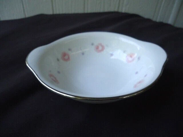 noritake Leanna 6424 tab handle cereal bowl pink rose - image 1 of 4