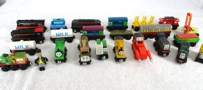 Thomas Trains Ferrocarril de Madera Duncan Diesel Alfie Tanque Motor Golpe Acuario 24 Foto 1 de 4