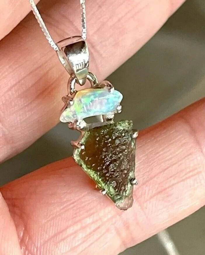Colgante genuino de moldavita en bruto y ópalo etíope joyería de plata de ley 925 Foto 1 de 4