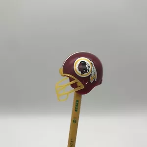 Casco de fútbol americano Washington Redskins mini lápiz adorno de pastel NFL plástico deportes - Imagen 1 de 12