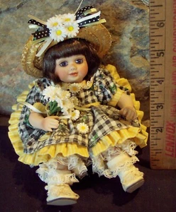 marie osmond porcelain tiny tots doll olive springtime - Picture 1 of 1