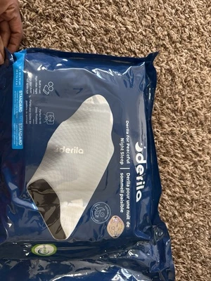 Almohada de espuma viscoelástica Derila edición estándar para noches de sueño increíbles Foto 1 de 4