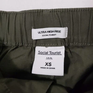 Social Tourist Ultra High Rise Cargo Shorts Womens XS Olive Cotton New NWT - Picture 1 of 9
