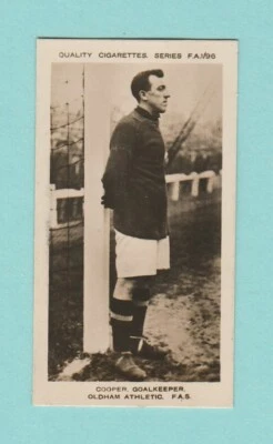 FOOTBALL - PATTREIOUEX - FOOTBALLER - FA 5 -  COOPER  OF  OLDHAM  - 1922 - Image 1 of 2