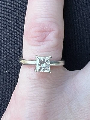 GIA Certified 1.01 Carat Princess Cut Color F Clarity VS1 14k White Gold - Image 1 of 4