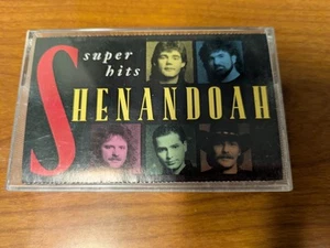 Cassette tape Super Hits Shenandoah 1994 Columbia - Picture 1 of 5