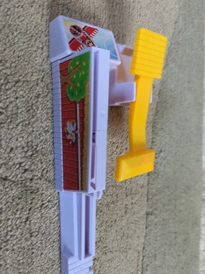 Looping Louie - ERSATZTEIL Wippe Katapult Gelb Hasbro Familienspiel - Bild 1 von 2