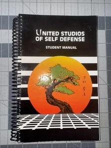 United Studios of Self Defense, Student Manual, 1990 Printing, Spiral Bound - Imagen 1 de 4