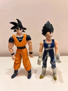 Lotto 2x Action Figure Bandai Dragonball Goku e Vegeta Giochi Preziosi 1989 - Imagen 1 de 4