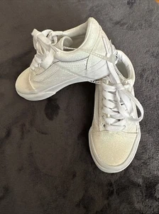 Kids Vans Old Skool Shoes Size 10.5 White Iridescent Glitter Girls Boys Sneaker - Picture 1 of 9