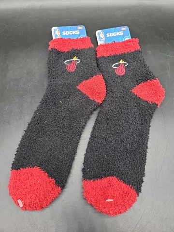 NBA Fuzzy Miami Heat Socks Men Size Medium 5-10 New Cover