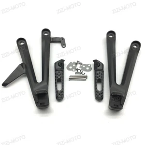 New Black Rear Passenger Foot Pegs Bracket Fit For Honda CBR1000RR 2004-2007 - Imagen 1 de 7