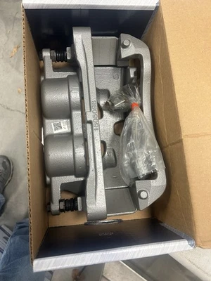 Pinza de freno de disco delantera izquierda con soporte Ford E-150 E-250 E-350 Super Duty H4 Foto 1 de 2