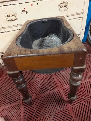 Bidé de caoba Foto 1 de 3