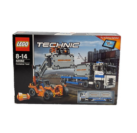 LEGO Technic 42062 Container Yard Articulated Truck Working Grabber Retired New