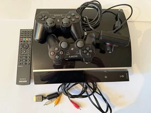 Sony PlayStation 3, 40gb, mit Kamera, mit 2 Controllern - Bild 1 von 5