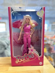 Mattel Barbie la película Margot Robbie rosa western HPK00 - ¡Envío en el mismo día! - Imagen 1 de 1