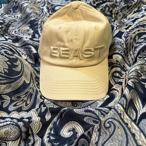 Off White BEAST by Mr Beast Baseballkappe Mütze Einheitsgröße - neu mit Etikett - Bild 1 von 2