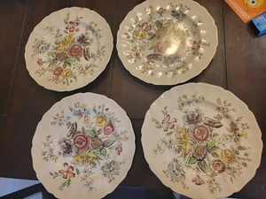 4 Vintage Johnson Brothers Sheraton 10" Dinner Plates See Pics - Picture 1 of 5