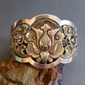 Antique 800 Silver Floral Repousse Cuff Bracelet Djokja Lotus Flower 31.8 g - Picture 1 of 21