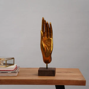 Escultura hecha a mano ecológica vintage de resina dorada y base de madera 16"x4,5"x4,5" - Imagen 1 de 7
